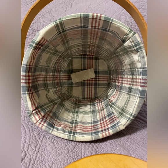 Longaberger 7” measuring basket-plastic protector,cloth plaid liner,& wooden lid - Picture 2 of 5